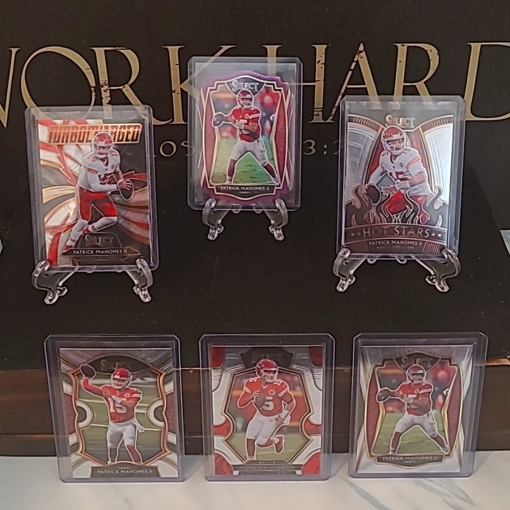 NFL select Patrick Mahomes II 6 card set.